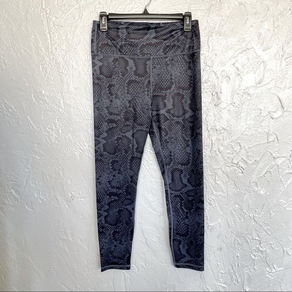 All Fenix Snake Skin Anthropologie 7/8 Legging medium blue dark grey - Picture 4 of 7